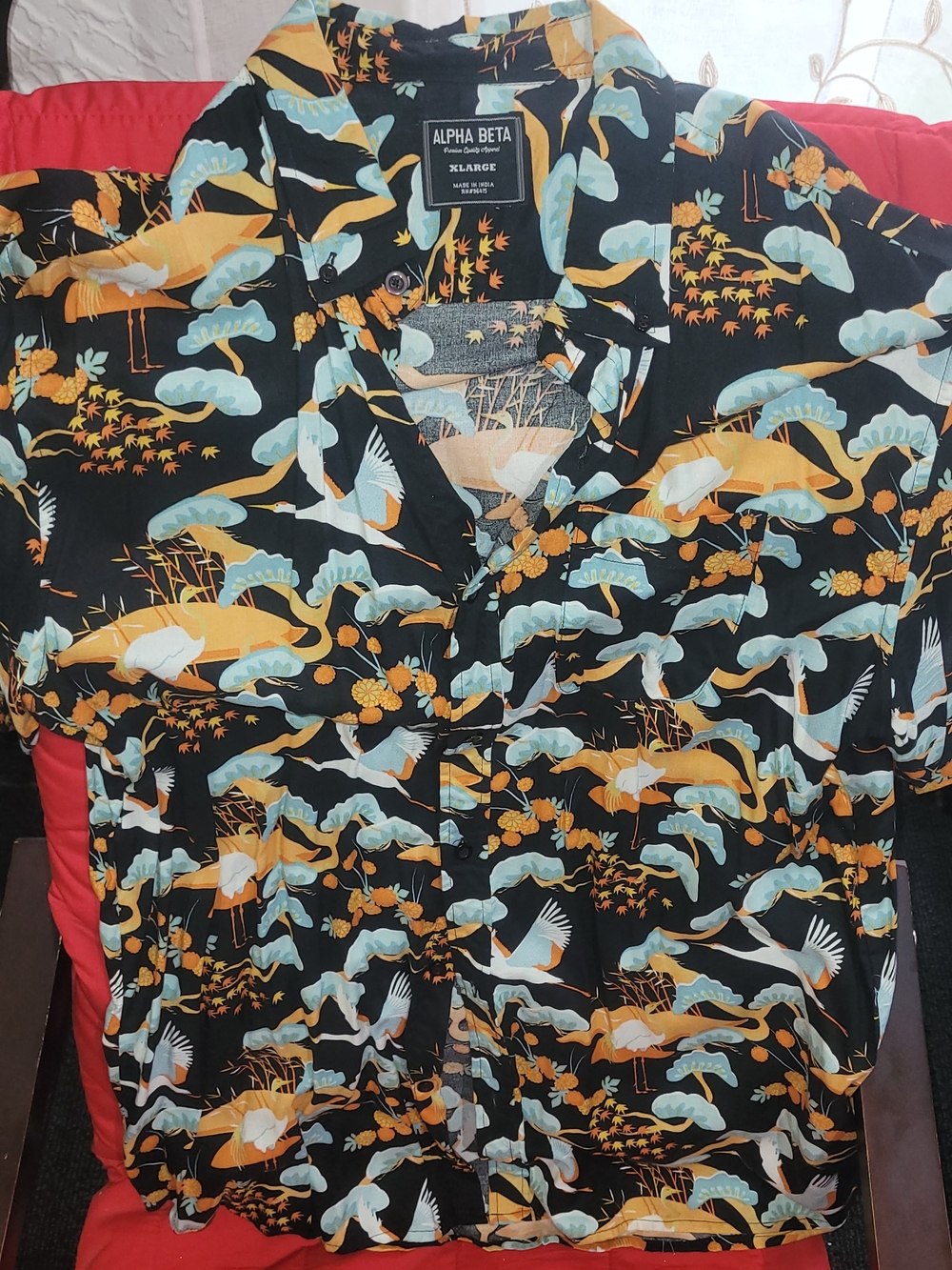 Alpha Beta Men’s Black Crane Print Short Sleeve Button-Down Shirt